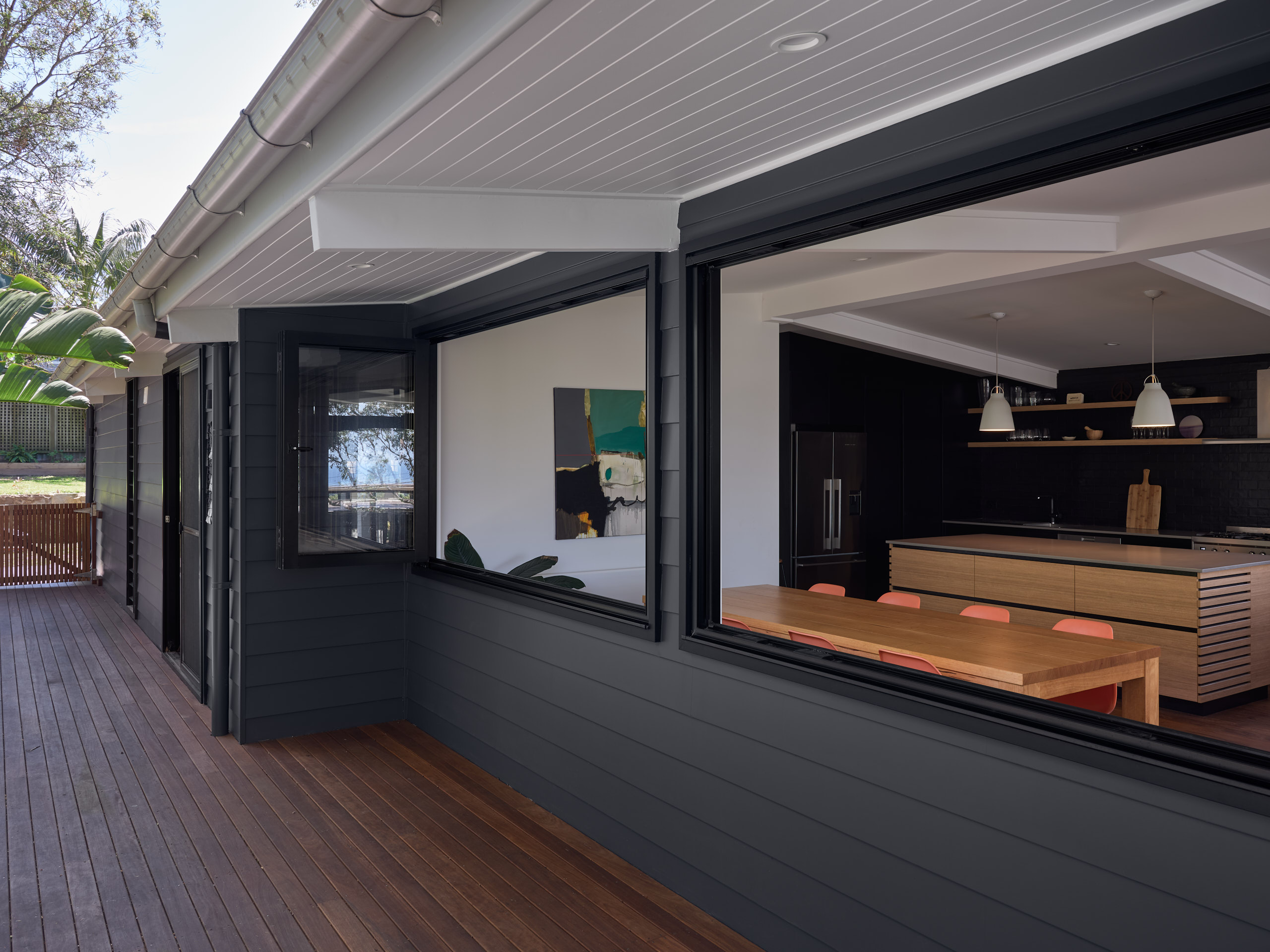 BTP2560px-sRGB_HH-KC-72Outlook-Bilgola3328