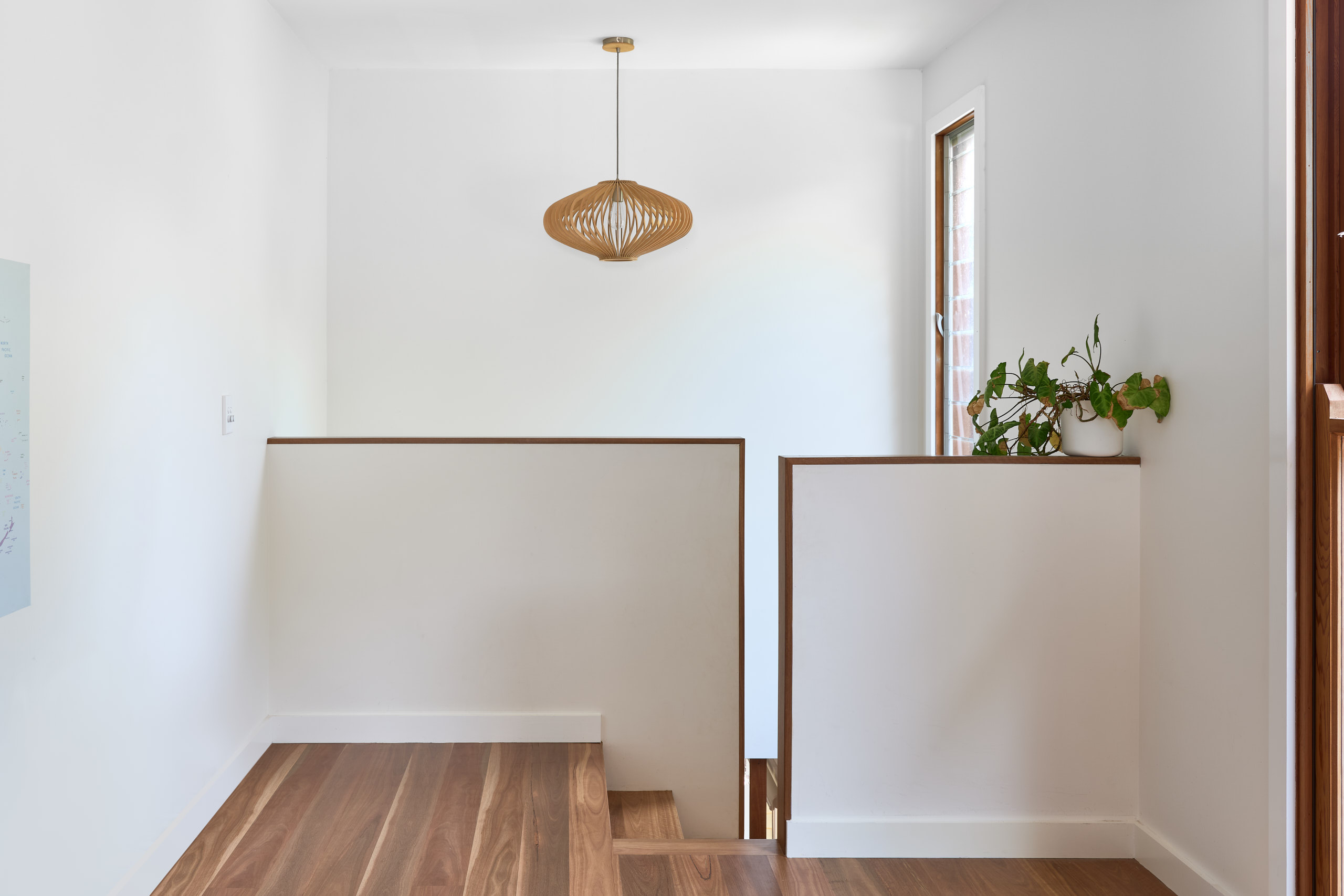 BTP2560px-sRGB_HH+KC_BardoRD3591 1