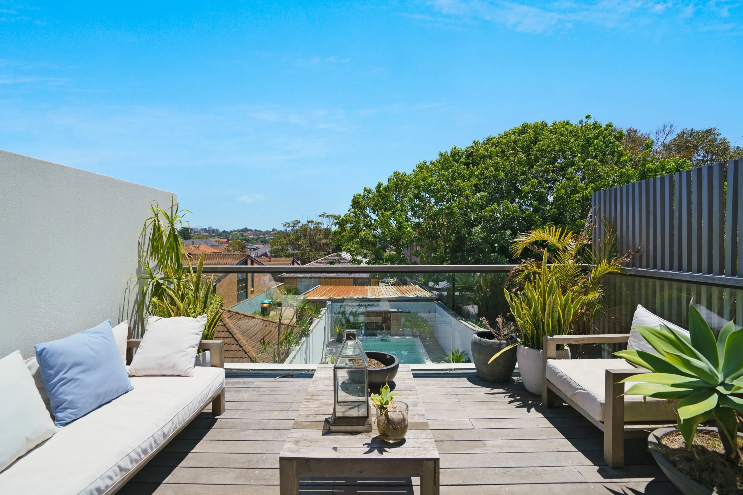 2016717504_1_1_210105_041439-w4000-h2668