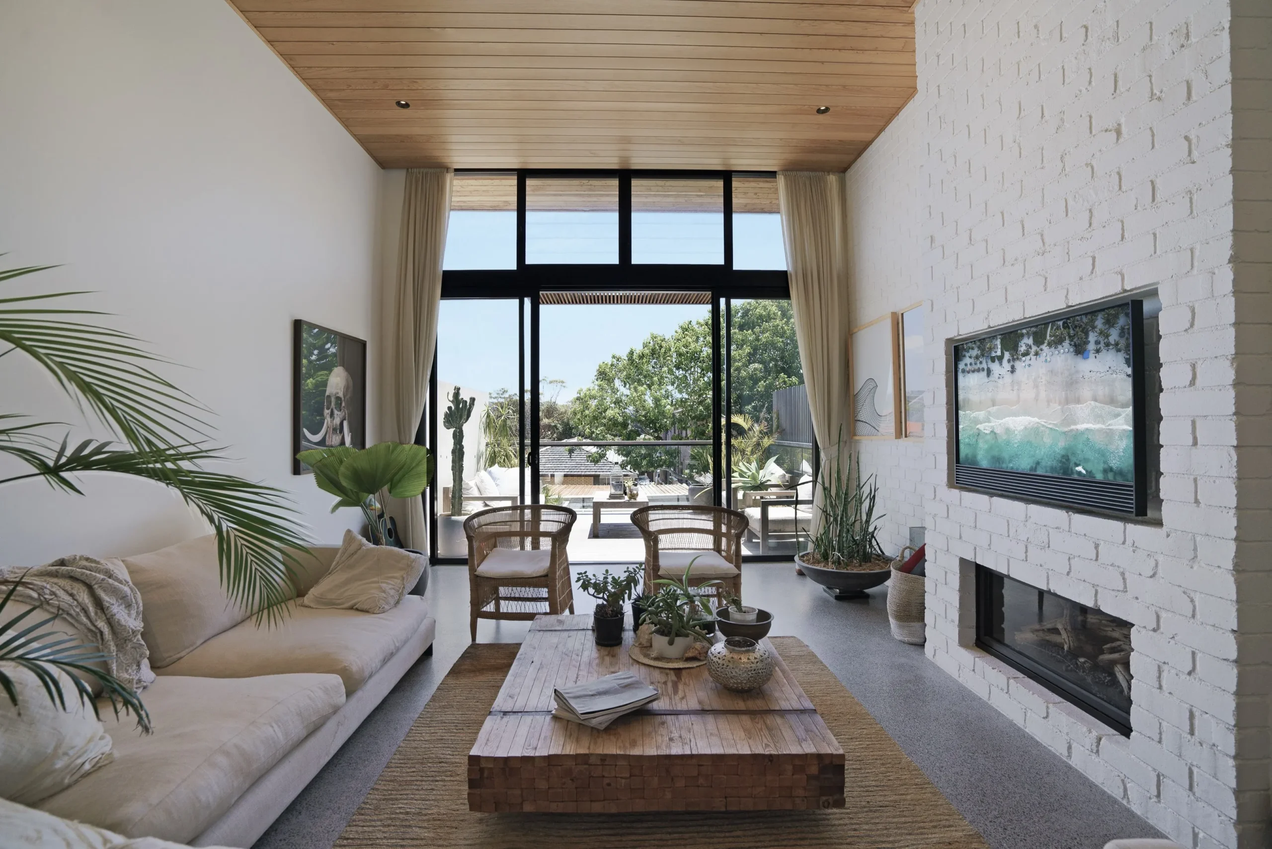 2016717504_3_1_210105_041439-w4000-h2670