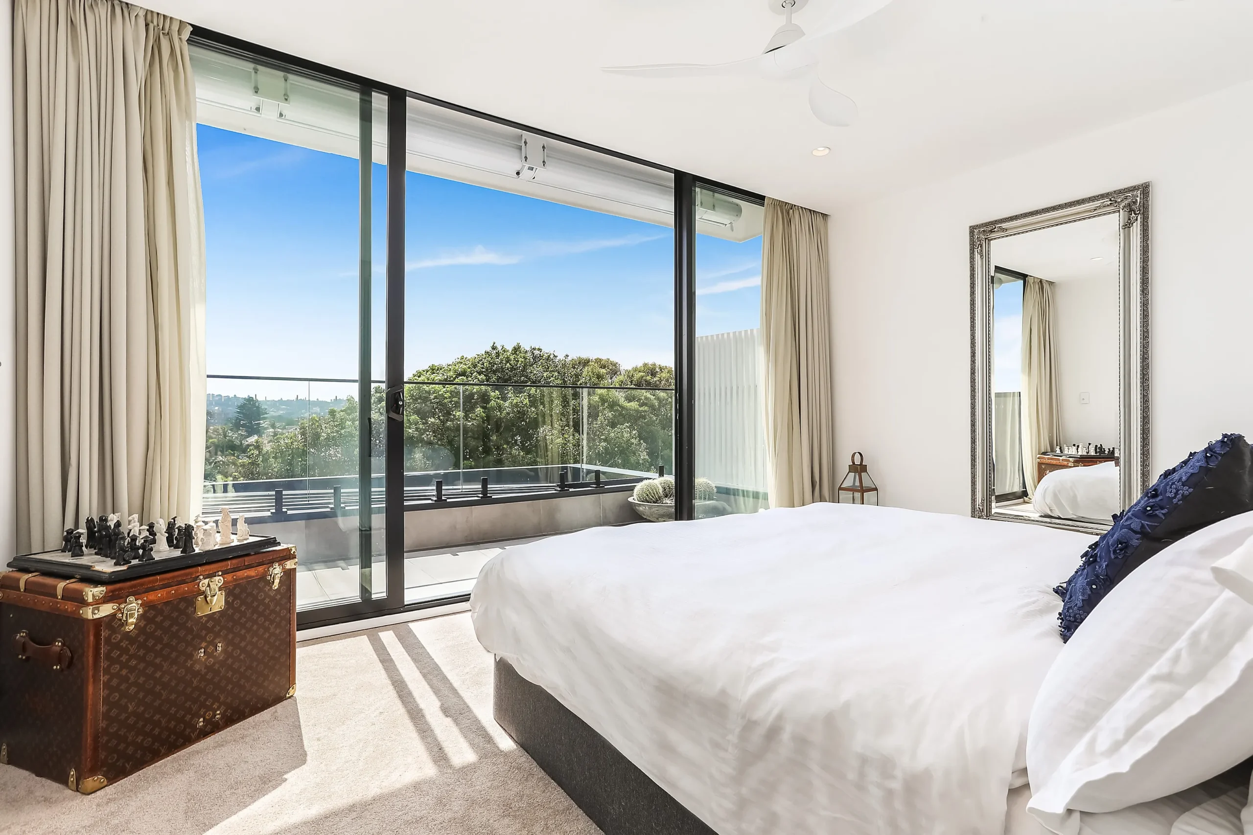 2017570210_8_1_220203_064238-w4134-h2756